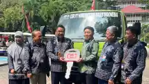  - Hino Serahkan Truk Seri 300 Untuk Universitas Negeri Yogyakarta