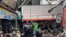  - Luar Biasa, Truk Rem Blong Minta Darah Lagi !!