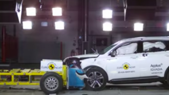 VIDEO: Crash Test KIA Sorento (Euro NCAP)