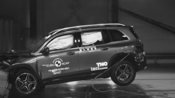 VIDEO: Crash Test Mercedes-Benz EQB (Euro NCAP)