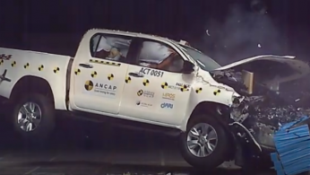 VIDEO: Crash Test Toyota Hilux (ASEAN NCAP)