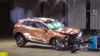 VIDEO: Crash Test KIA Sportage (Euro NCAP)