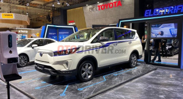 Toyota Kijang Innova EV Concept Resmi Melantai Di IIMS 2022 (8 FOTO)
