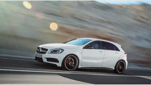 Foto - Mercedes-AMG Siapkan A45 Generasi Terbaru Bertenaga 400 DK!