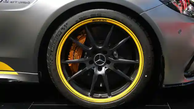 Foto - IAA 2015 : AMG C 63 Coupe Edition 1 Diluncurkan, Pesaing BMW M4 Paling Buas