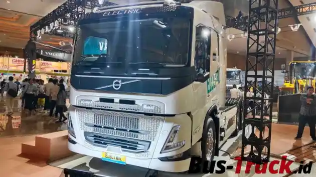 Foto - Intip Detail Truk Listrik Volvo Truck FM Electric