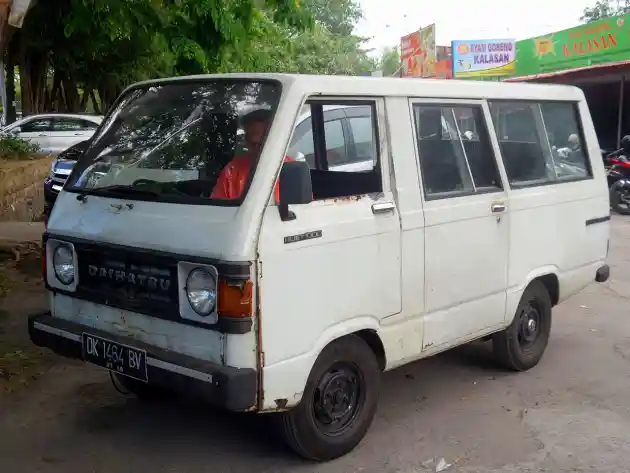 Foto - Mari Berkenalan Dengan Daihatsu HIjet S 37