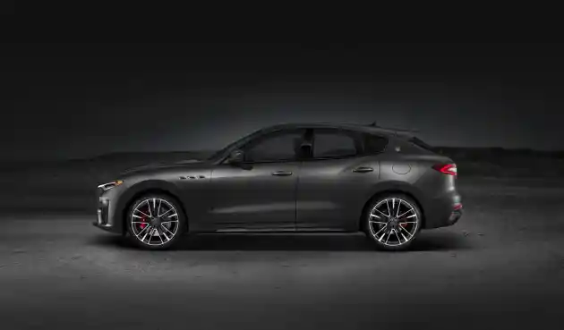 Foto - Maserati Levante Trofeo Debut di New York, Bisa Sentuh 300 KM/Jam!