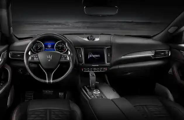 Foto - Maserati Levante Trofeo Debut di New York, Bisa Sentuh 300 KM/Jam!