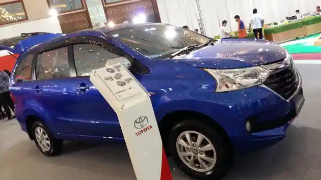 Foto - Toyota Jual 8.000 Unit Lebih Selama GIIAS 2016, Calya Meraja