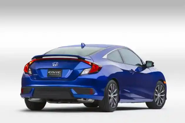 Foto - Punya Buritan Sangar, Honda Civic Coupe Siap Hadir Dengan Turbo