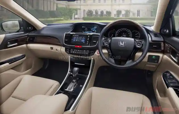 Foto - Honda New Accord Meluncur di Thailand. Lebih Cantik, Lebih Canggih