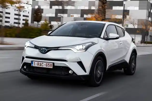 Foto - Mesin Toyota C-HR Versi Indonesia Mulai Terungkap!