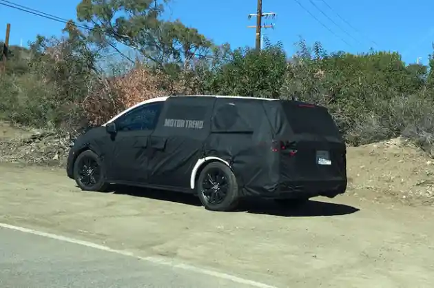 Foto - SPY SHOT: Ini Sosok Honda Odyssey Terbaru, Diprediksi Mirip Elysion