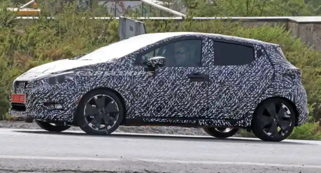 Foto - SPY SHOT: Nissan March 2017