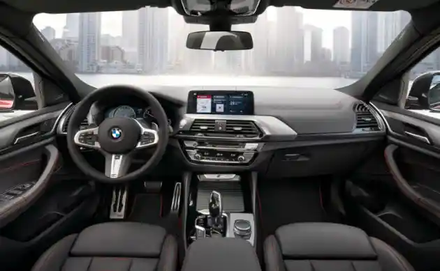 Foto - BMW X4 Generasi Terbaru Terlihat Lebih Eksotis