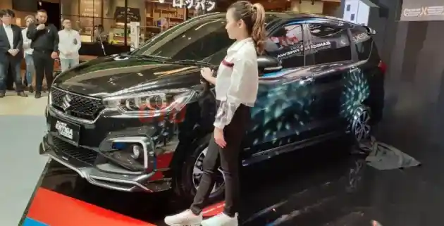 Foto - Komparasi Ertiga Suzuki Sport VS Toyota All New Rush