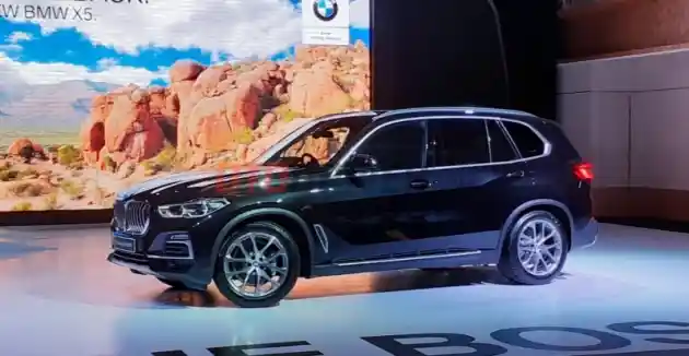 Foto - BMW Z4 Generasi Terbaru Meluncur Besok! Stok Sangat Terbatas
