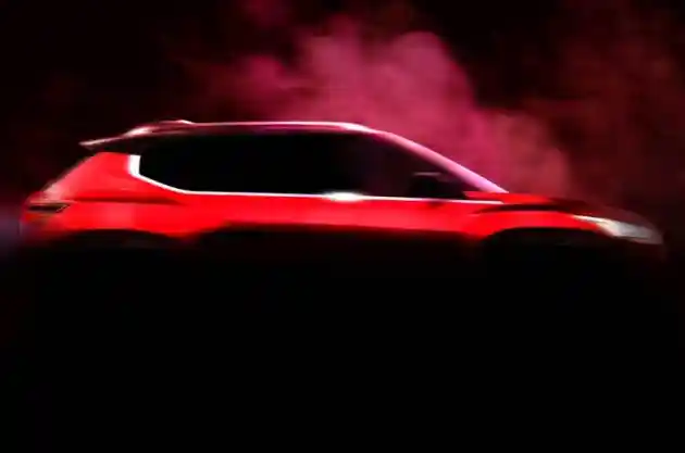 Foto - Nissan Merilis Teaser SUV Terbarunya