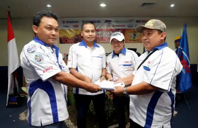 Foto - Komunitas Suzuki Ertiga Kini Dinahkodai Ketua Baru