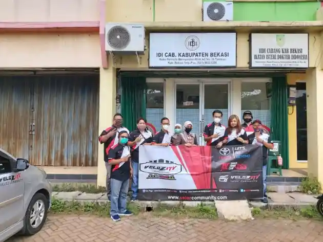 Foto - Kegiatan Mulia Komunitas Veloz Chapter Bekasi Demi Lawan Covid-19