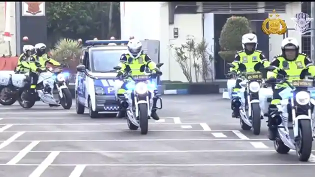 Foto - Polisi Gunakan Wuling Air ev Sebagai Mobil Patroli