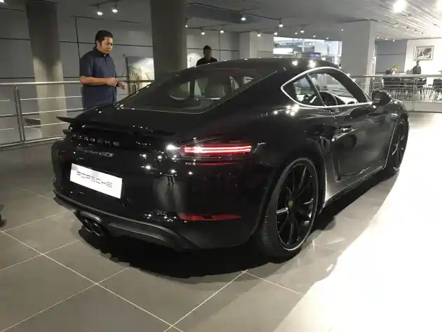 Foto - Porsche 718 Cayman GTS Muncul di Indonesia, Top Speed Nyaris 300 KM/Jam