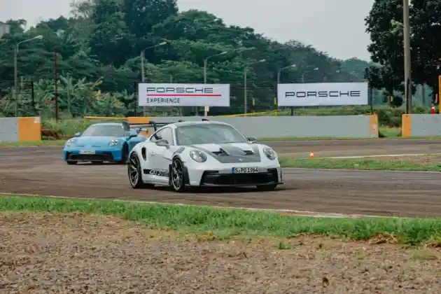 Foto - Porsche 11 GT3 RS: Rilis Pagi dan Sore Mencicipi Keganasannya