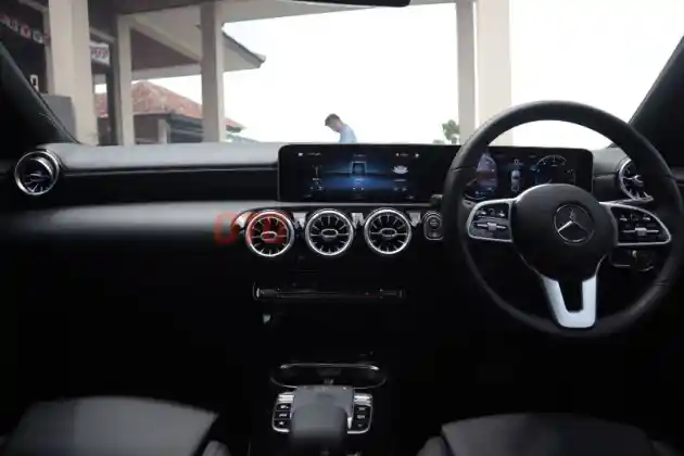 Foto - First Drive: Mercedes-Benz A 200 Sedan 2020
