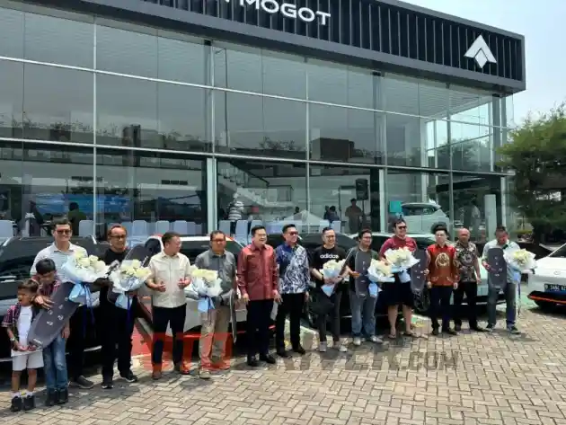 Foto - Aion Resmikan Dealer Ke-10 Sekaligus Handover Aion Y Plus ke Konsumen