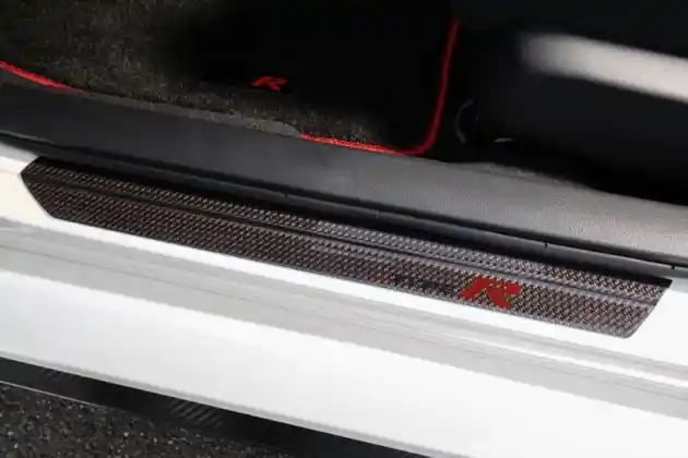 Foto - Pelek Aksesoris Honda Civic Type R Australia Mampu "Pangkas Bobot Dompet"