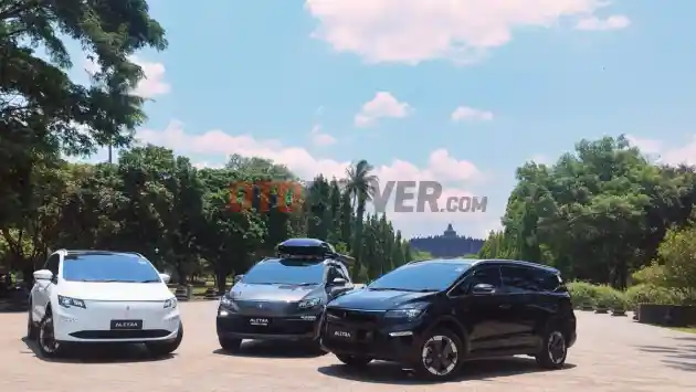 Foto - 250 Unit Aletra Telah Dikirim Ke Konsumen, MPV Listrik Keluarga Yang Lagi Diminati