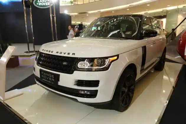 Foto - Naik Garuda Indonesia, Diantar Jemput Jaguar XJ dan Range Rover