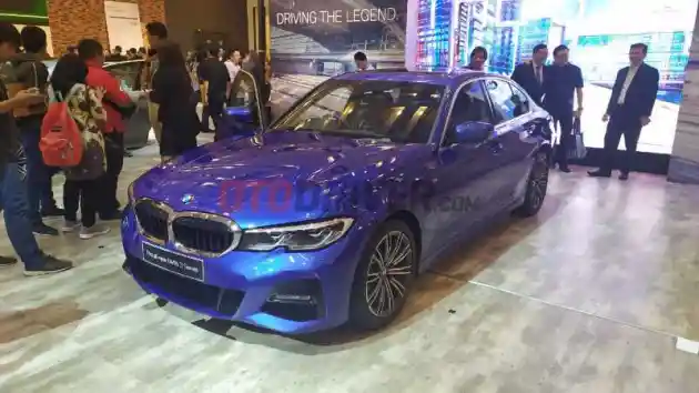 Foto - BMW Seri-3 Ada 2 Pilihan, Mau Bertenaga atau Irit?