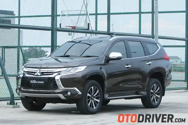 Foto - FIRST DRIVE: Mitsubishi All New Pajero Sport Dakar 4x2 A/T Spek Indonesia