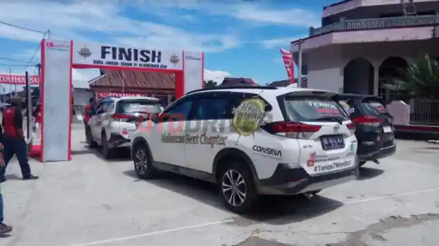 Foto - Ekspedisi Daihatsu All New Terios Berhasil Finish di Pulau Seram