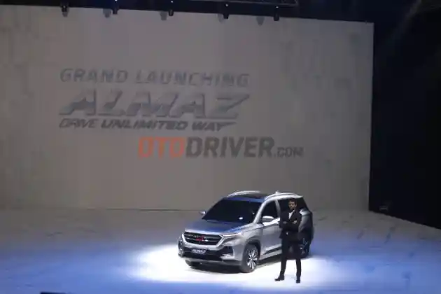 Foto - Harga Wuling Almaz Resmi Dirilis! Hanya 1 Varian