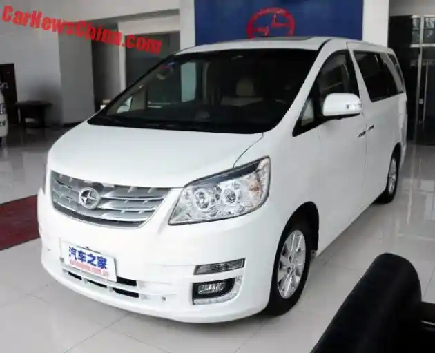 Foto - Ruili DoDa V8, Jiplakan Toyota Alphard Buatan Cina