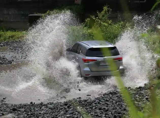 Foto - FIRST DRIVE : Uji Ketangguhan Toyota All New Fortuner Di Gunung Merapi