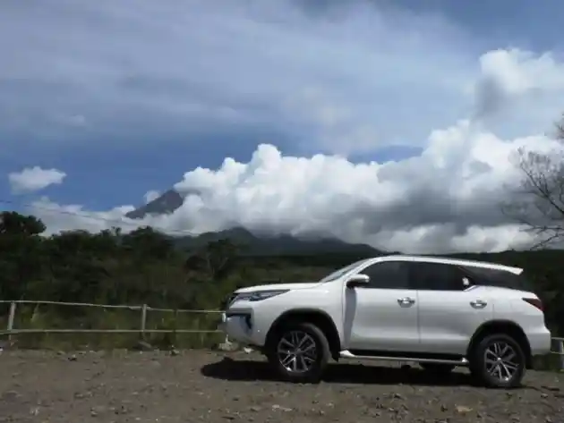 Foto - FIRST DRIVE : Uji Ketangguhan Toyota All New Fortuner Di Gunung Merapi