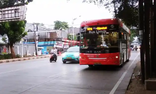 Foto - Tarif Transjakarta Akan ‘Naik’ Jadi Rp5.000