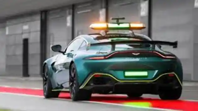 Foto - Intip Spesifikasi Dua Unit Aston Martin Yang Bertugas Mengawal Formula 1 2021