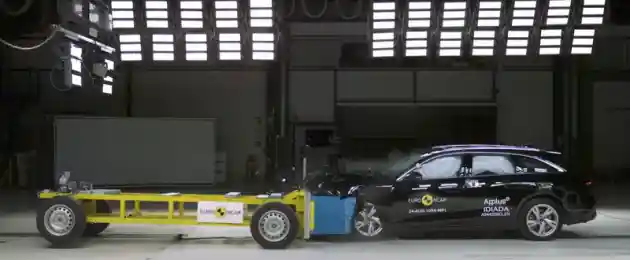 Foto - VIDEO: Crash test Audi A5 (Euro NCAP)