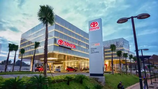 Foto - Auto2000 Mungkinkan Konsumen Miliki Mobil Baru Toyota Hanya Dengan RP 25 juta