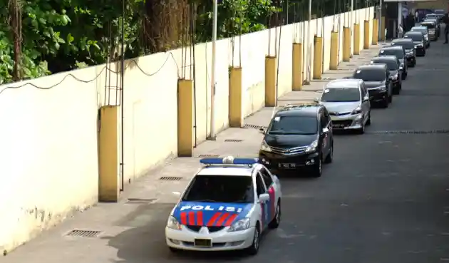 Foto - Ratusan Avanza Banjiri Kota Medan. Ada Apa?