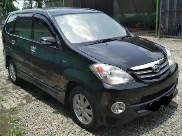 Foto - #10YearsChallenge: Toyota Avanza Dapati Facelift Kini Dan 10 Tahun yang Lalu