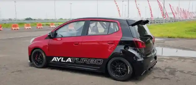 Foto - Daihatsu Ayla Turbo Untuk Pertama Kalinya Cicipi Aspal Sirkuit