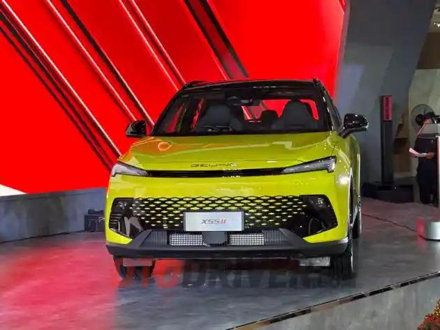 Foto - BAIC BJ40Plus dan X55-II Rilis Harga di GIIAS 2024