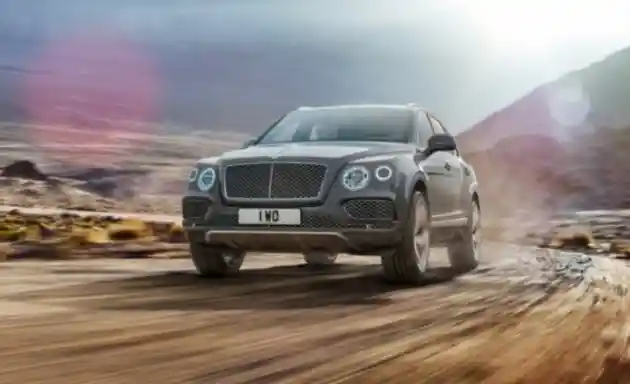 Foto - SUV Tercepat di Dunia Kini Dipegang Bentayga Speed?