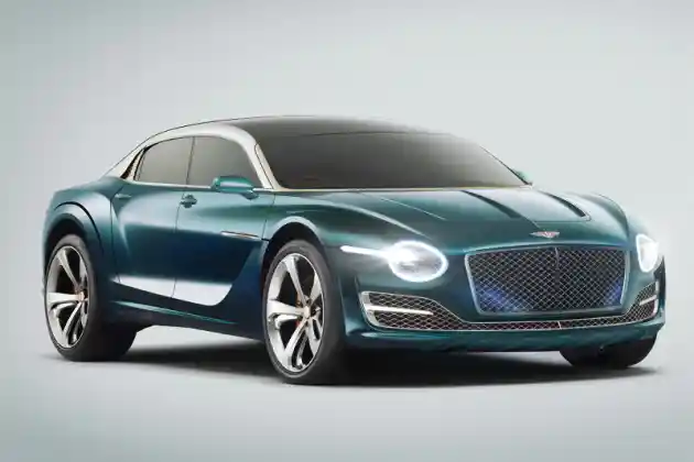 Foto - Mobil Listrik Bentley Meluncur 2025, Bertenaga 1.400 HP